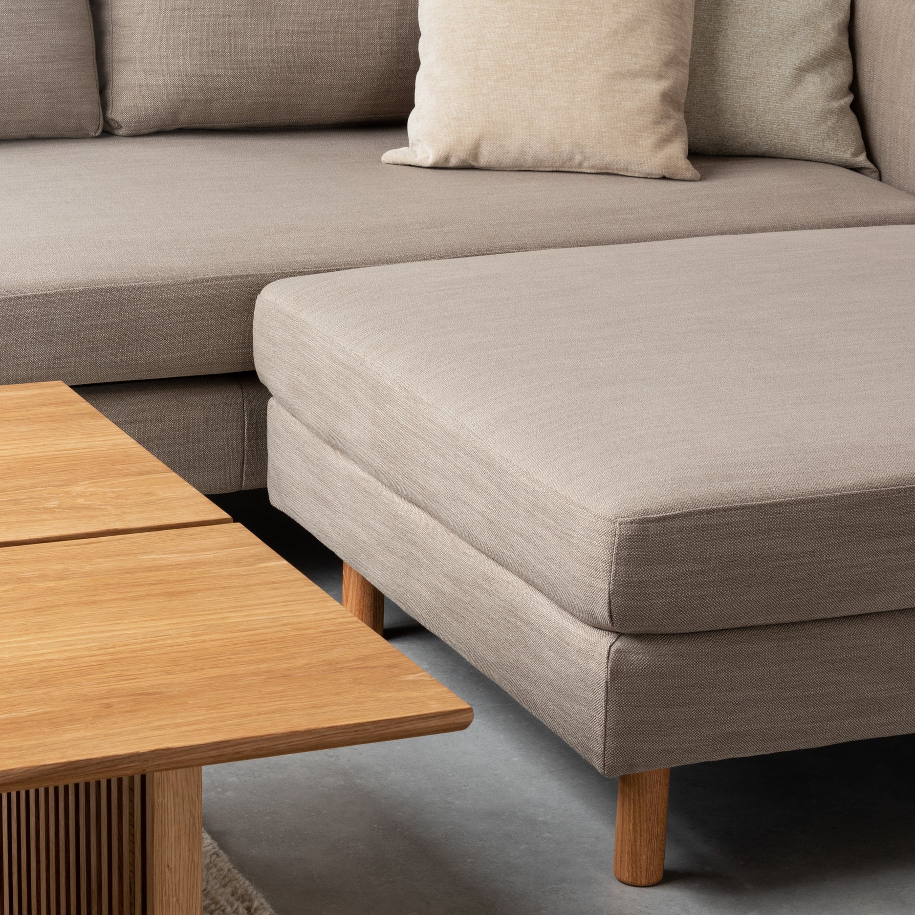 Stapleton Ottoman/puf